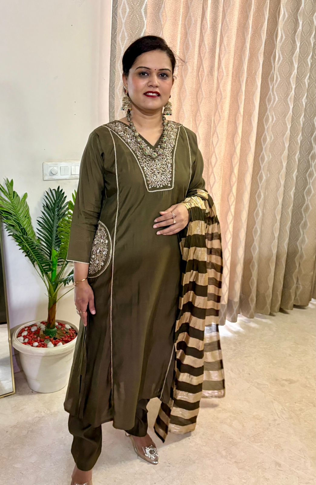 Roman Silk Embroidered Pocket Designs Olive Green - SC024