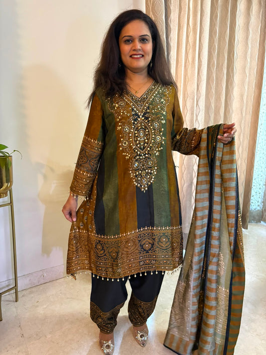 A-Line Suit with Farshi Salwar - SAJ071