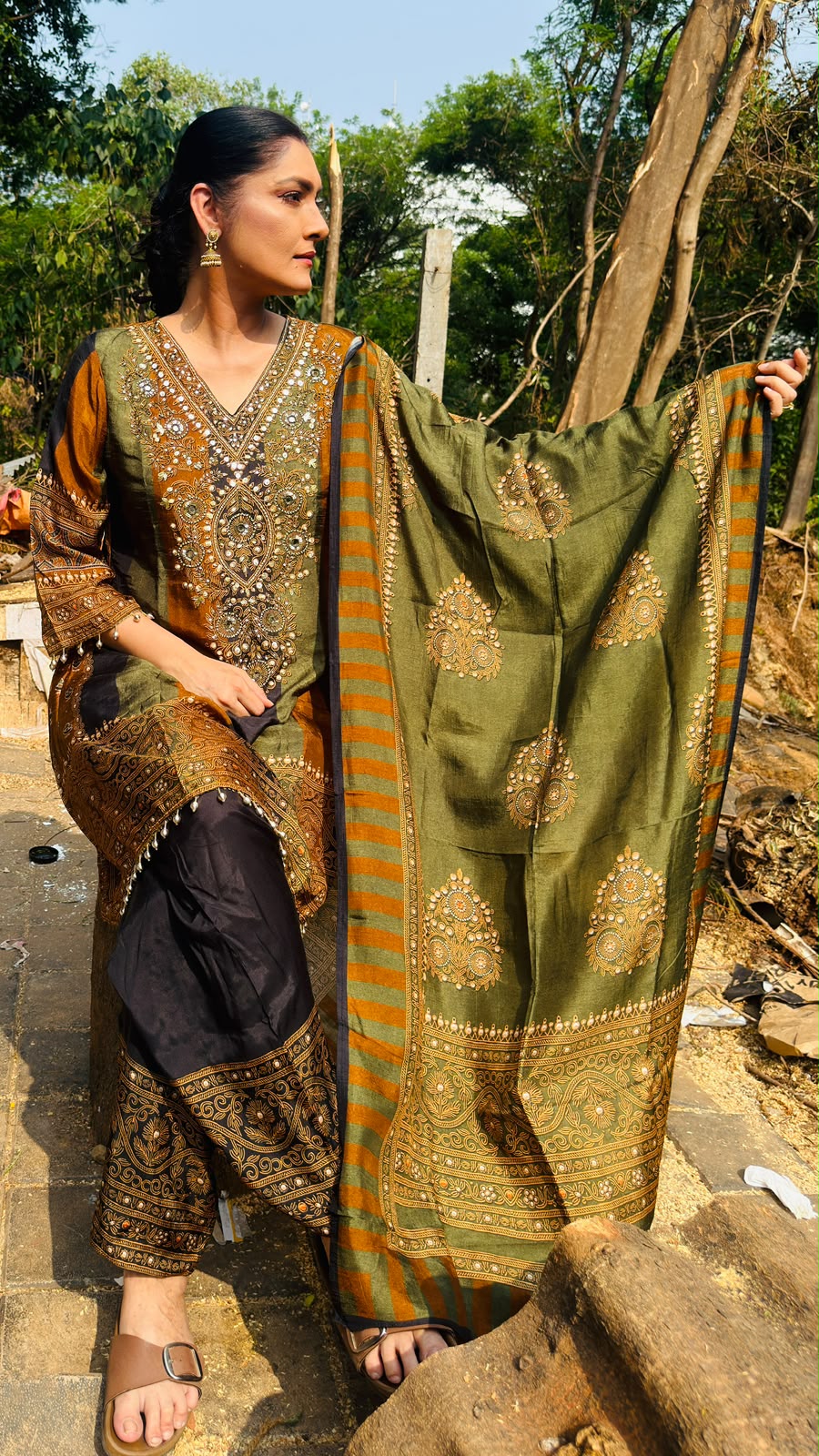 A-Line Suit with Farshi Salwar - SAJ071